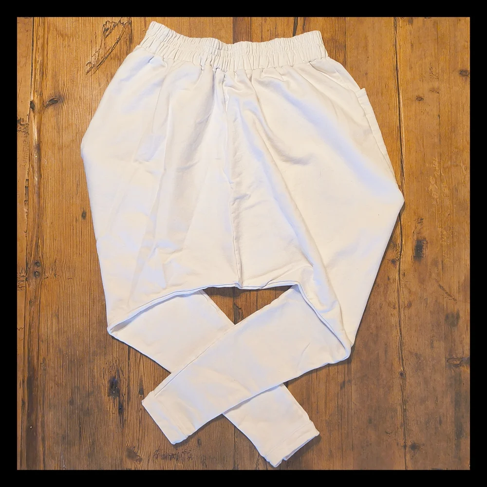 🧘🏼🕉 White Cotton Harem Jogger Drop Crotch Pants with Deep Pockets - Picture 5 of 6